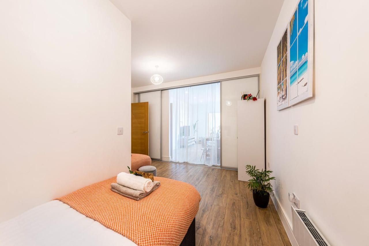 Mission Wave - Venture Apartment