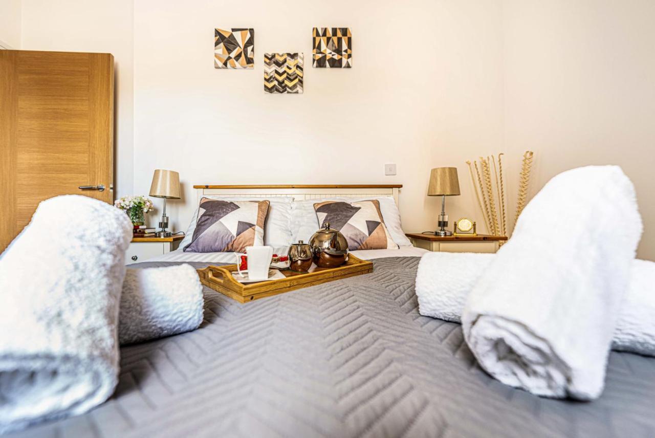 Apartment Mission Wave - Venture Staines-upon-Thames
